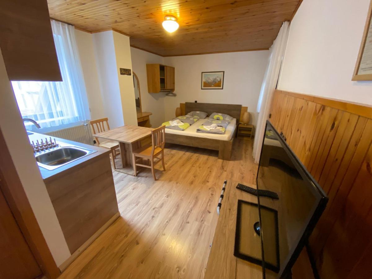 Encijan Apartments ログ・ポット・マンガルトン エクステリア 写真