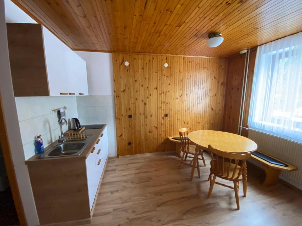 Encijan Apartments ログ・ポット・マンガルトン エクステリア 写真